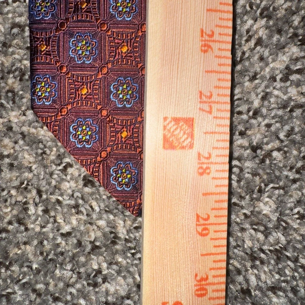 Robert Talbott Best of Class Silk Tie Burgundy Blue Geometric‎ Medallion USA